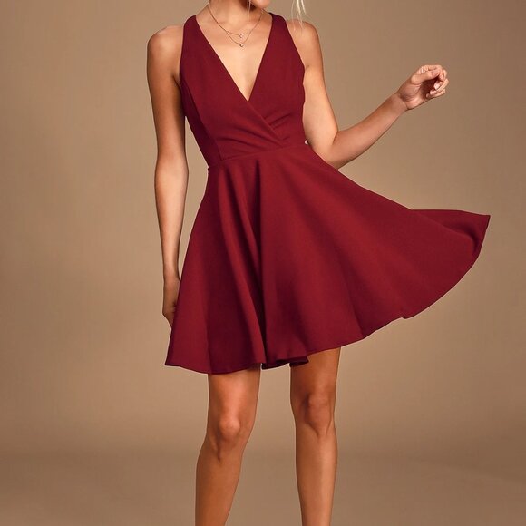 Lulu's | Twist Back Skater Dress | Red | Size M - Picture 1 of 10
